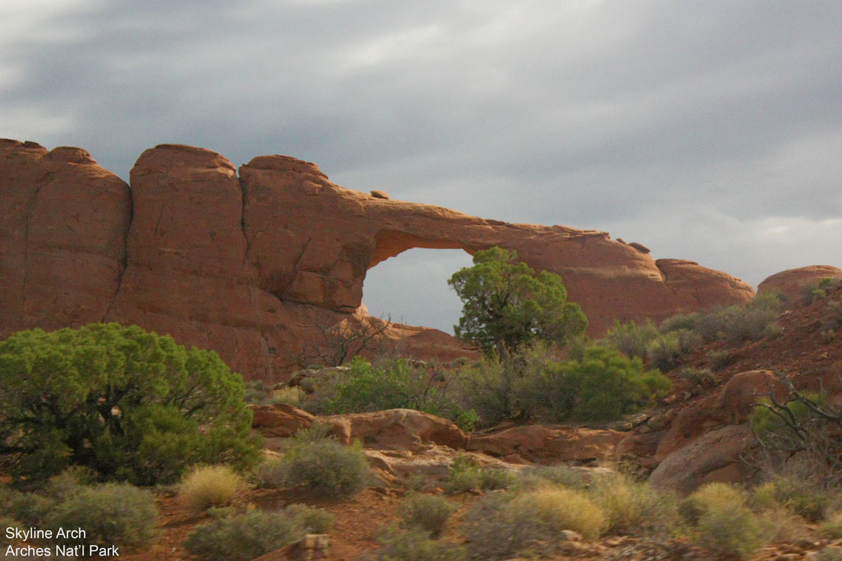 Skyline Arch from the roadway