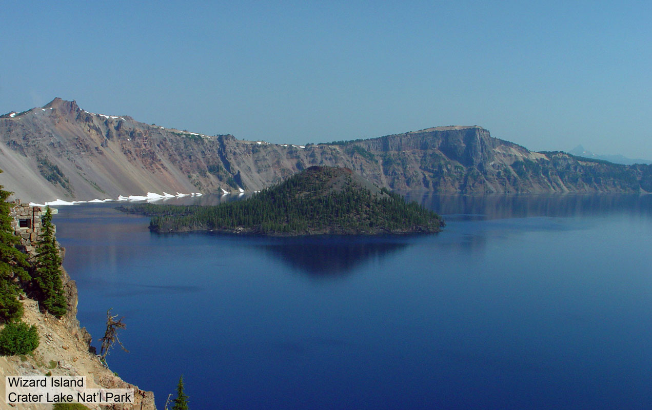 Wizard Island Crater Lake from Sinnott Memorial Overlook