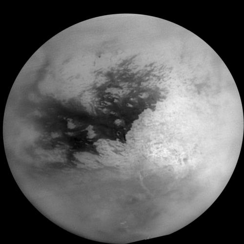 Cassini image of Titan in polarized infrared from its narrow-angle camera 