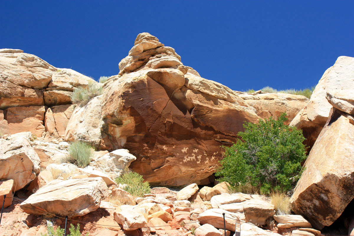 petroglyphs at trailhead to Delicate Arch